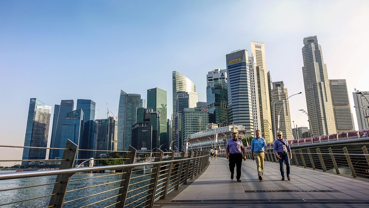 美银证券：因估值修复上调香港地产股目标价平均12% 推荐九龙仓置业及希慎兴业