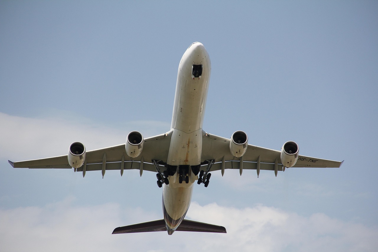 最新调查显示 济州航空客机坠毁时发动机仍在工作